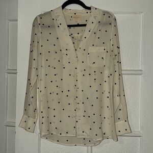 Sézane 100% silk button down worn twice. Size 36.